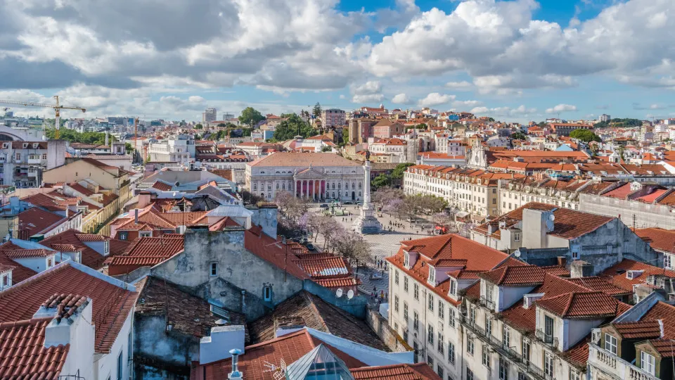 Baixa lisboeta, rossio, vista aérea de Lisboa, Teatro D. Maria II