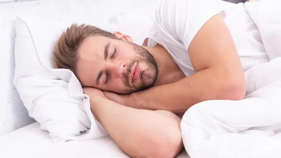 homem a dormir