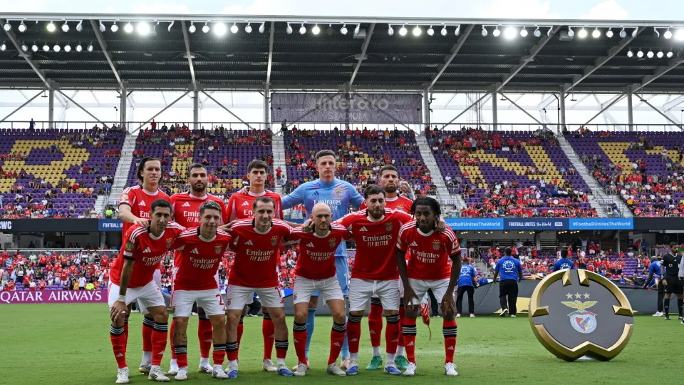 ORLANDO, FLORIDA - JUNE 20: Players of SL Benfica pose for a team photograph prior to the FIFA Club World Cup 2025 group C match between SL Benfica and Auckland City FC at Inter&Co Stadium on June 20, 2025 in Orlando, Florida. (Photo by Shaun Botterill - 
