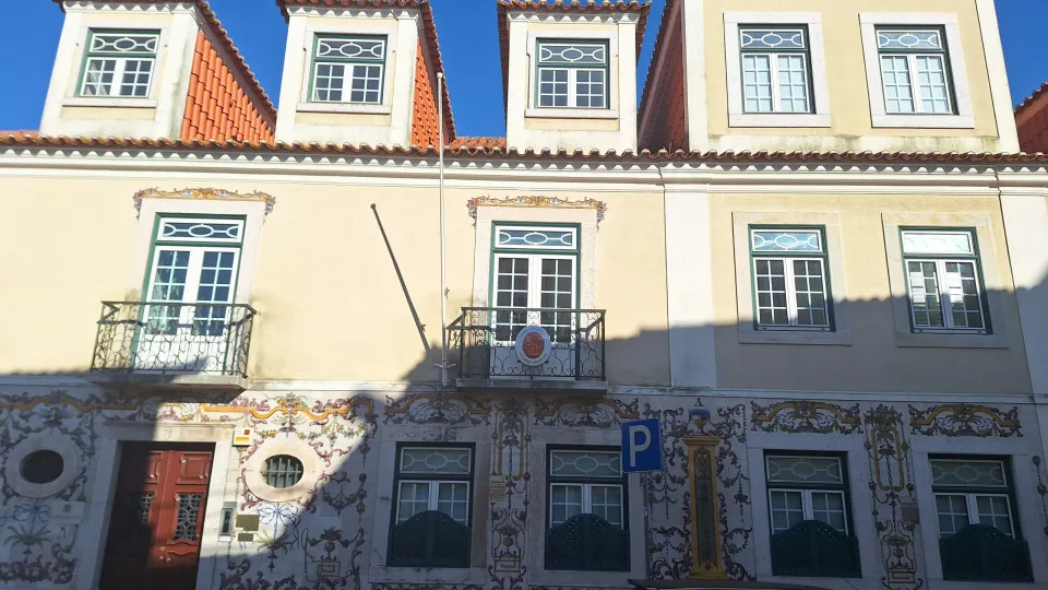 Fachada da Embaixada da Finlândia na Rua do Possolo, Lisboa