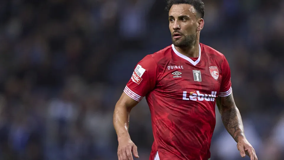 Luis Rocha of CD Santa Clara looks on during the Liga Portugal Betclic match between FC Porto and CD Santa Clara at Estadio Do Dragao in Porto, Portugal, on January 26, 2025. (Photo by Jose Manuel Alvarez Rey/JAR Sport Images/NurPhoto via Getty Images)