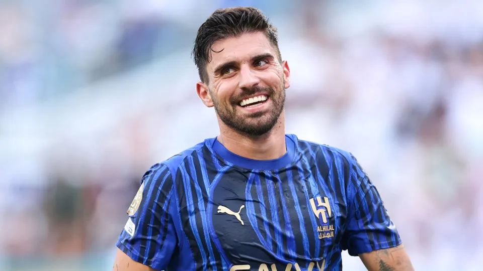 MIAMI GARDENS, FLORIDA - JUNE 18: Ruben Neves of Al Hilal during the FIFA Club World Cup 2025 group H match between Real Madrid CF and Al Hilal at Hard Rock Stadium on June 18, 2025 in Miami Gardens, Florida. (Photo by Robbie Jay Barratt - AMA/Getty Image