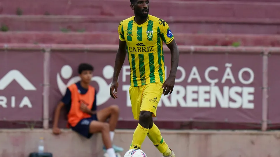 TORRES VEDRAS, PORTUGAL - OCTOBER 4:  Helder Tavares of CD Tondela in action during the Liga Portugal 2 Meu Super match between SCU Torreense and CD Tondela at Estadio Manuel Marques on October 4, 2024 in Torres Vedras, Portugal.  (Photo by Gualter Fatia/