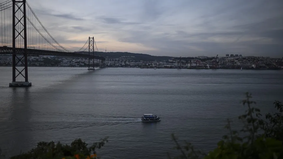 Rio Tejo ; Lisboa ; Barco
