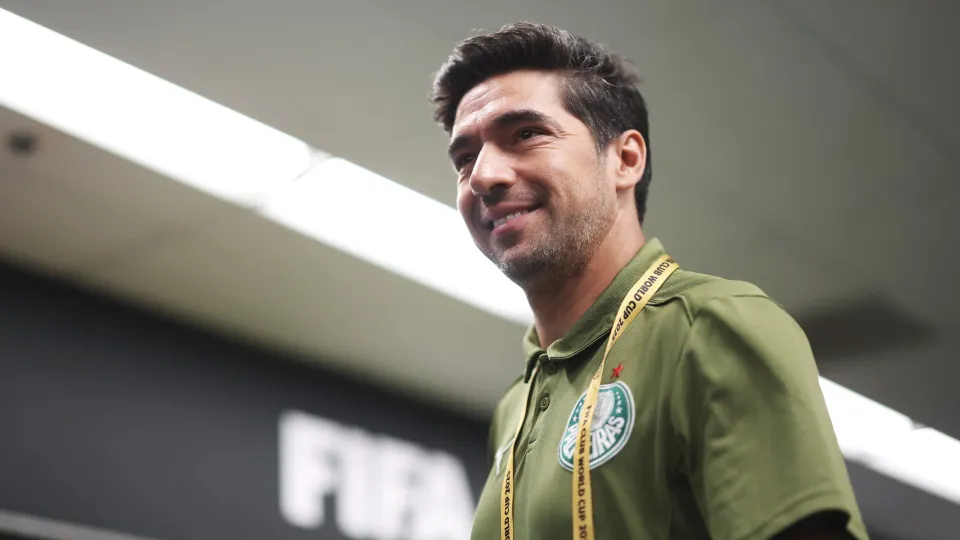 PHILADELPHIA, PENNSYLVANIA - JUNE 28: Abel Ferreira, Head Coach of Palmeiras, arrives in the dressing room prior to the FIFA Club World Cup 2025 round of 16 match between SE Palmeiras and Botafogo FR at Lincoln Financial Field on June 28, 2025 in Philadel