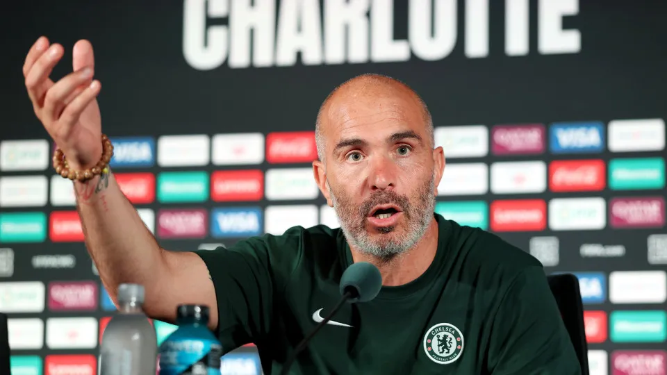CHARLOTTE, NORTH CAROLINA - JUNE 28: Enzo Maresca, Head Coach of Chelsea FC, reacts as he speaks to the media in a post match press conference after the team's victory in the FIFA Club World Cup 2025 round of 16 match between SL Benfica and Chelsea FC at 