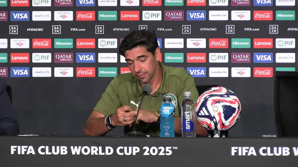 Abel pega na aliança para responder aos críticos: "Não vou à feira..."