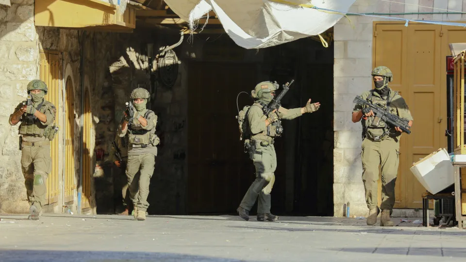 Militares de Israel em Hebron, na Cisjordânia