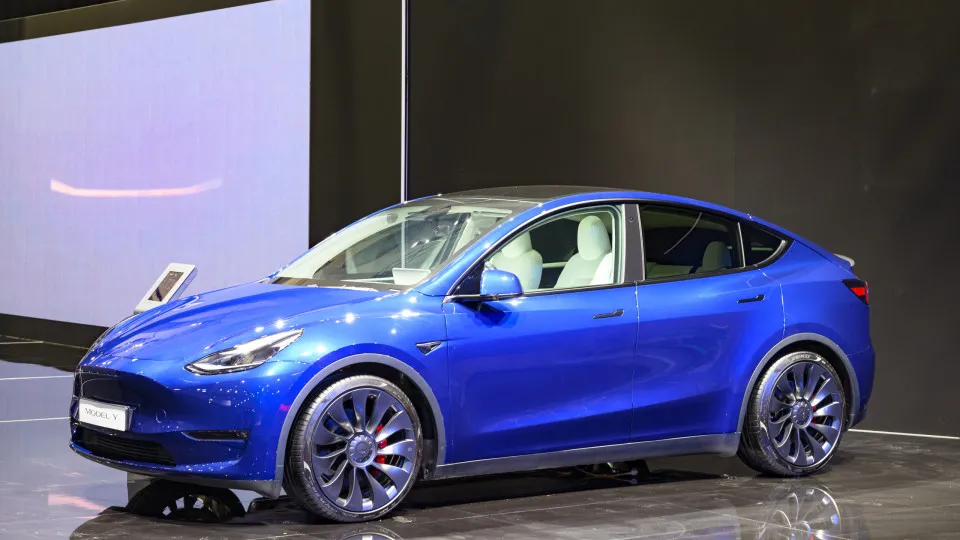 Tesla Model Y no Brussels Motor Show 2025.