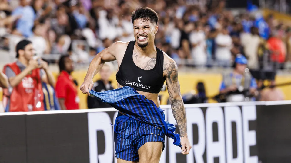 ORLANDO, FLORIDA - JUNE 30: Marcos Leonardo of Al Hilal celebrates his second goal during the FIFA Club World Cup 2025 round of 16 match between Manchester City and Al-Hilal at Camping World Stadium on June 30, 2025 in Orlando, United States. (Photo by Pe