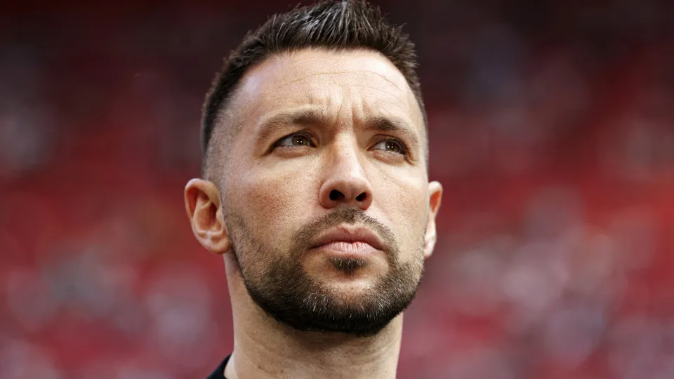 AMSTERDAM - Ajax coach Francesco Farioli during the Dutch Eredivisie match between AFC Ajax and Sparta Rotterdam at the Johan Cruijff ArenA on April 27, 2025 in Amsterdam, Netherlands. ANP MAURICE VAN STEEN (Photo by ANP via Getty Images)