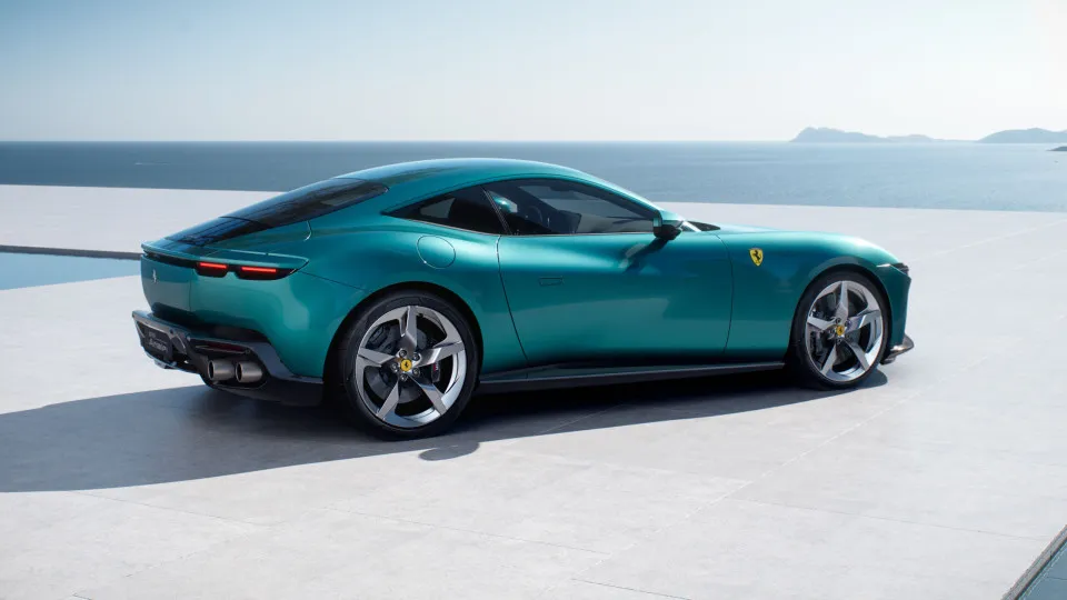 Novo Ferrari Amalfi.