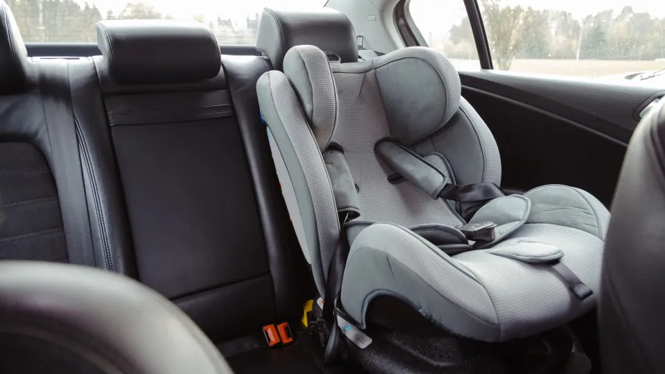 cadeira de bebé no carro