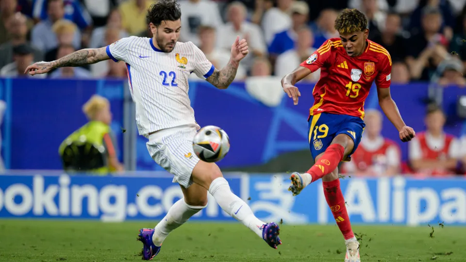 MUNICH, GERMANY - JULY 9: Lamine Yamal of Spain scores the second  goal to make it   1-1 during the  EURO match between Spain  v France  at the Allianz Arena on July 9, 2024 in Munich Germany (Photo by Jussi Eskola/Soccrates/Getty Images)