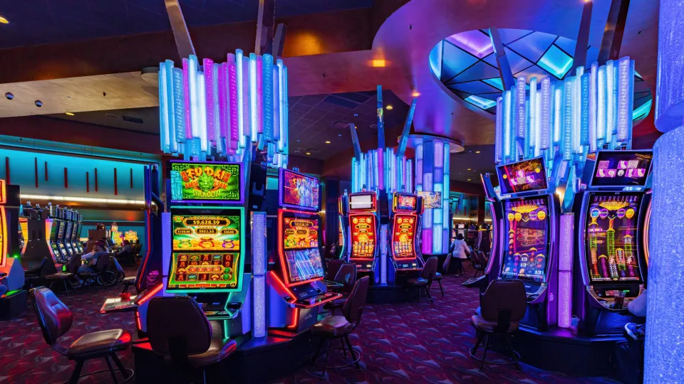 Noite mágica? Mulher ganha 'jackpot' após previsão de ilusionista