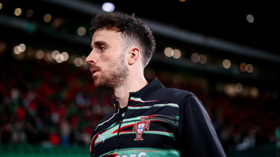 LISBON, PORTUGAL - MARCH 23: Diogo Jota of Portugal looks on during warm up prior to the UEFA Nations League Quarterfinal Leg Two match between Portugal and Denmark at Estadio Jose Alvalade on March 23, 2025 in Lisbon, Portugal. (Photo by Diogo Cardoso/Ge