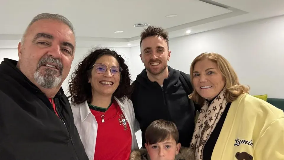 Dolores Aveiro, Diogo Jota