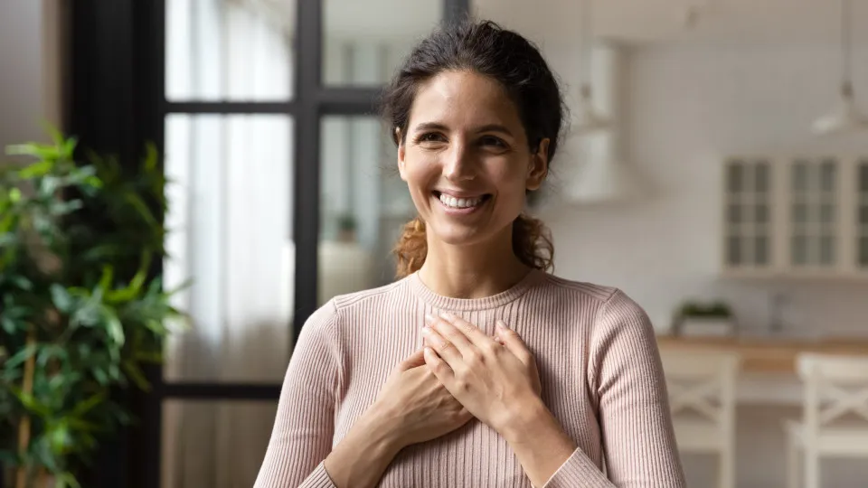 Alma bonita, signos, mulher sorridente