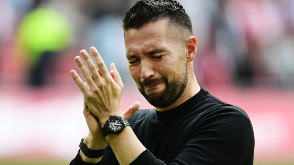 AMSTERDAM - Coach of Ajax Francesco Farioli after the Dutch Eredivisie match between Ajax Amsterdam and FC Twente at the Johan Cruijff ArenA on May 18, 2025 in Amsterdam, Netherlands. ANP OLAF CRACK (Photo by ANP via Getty Images)