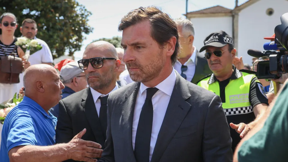 FC Porto President Andre Villas-Boas arrives at the funeral chapel for the wake of Liverpool's Portuguese forward Diogo Jota and his brother Andre Silva in Gondomar, on the outskirts of Porto, on July 4, 2025. Liverpool forward Diogo Jota and his brother 