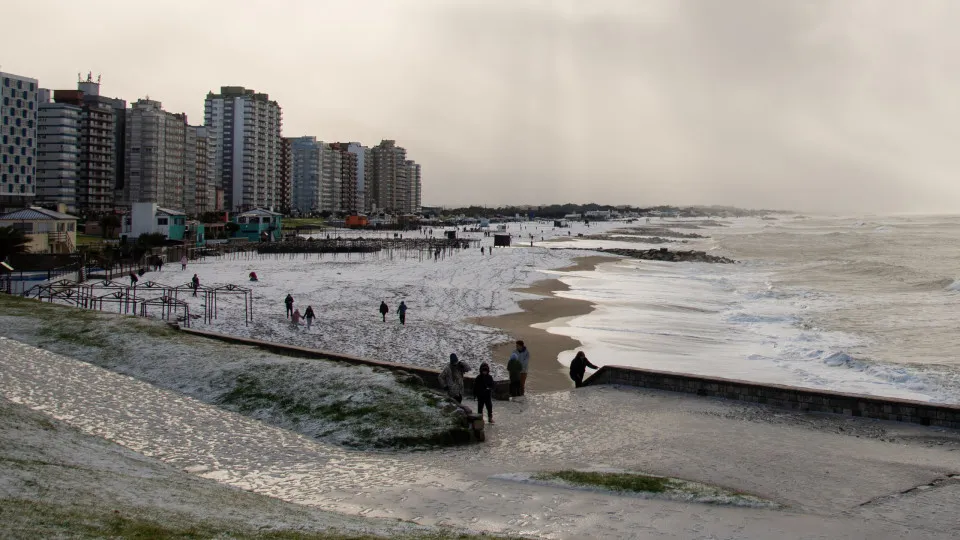 argentina praia neve