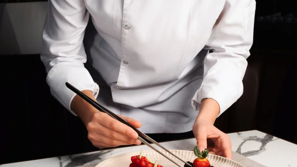 Cozinheiros despem jaleca na reedição do livro 'Chefs Sem Reservas'