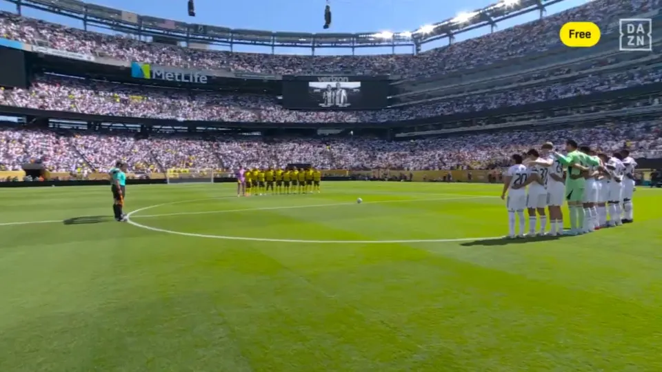 Real Madrid-Dortmund teve um minuto de (absoluto) silêncio por Diogo Jota