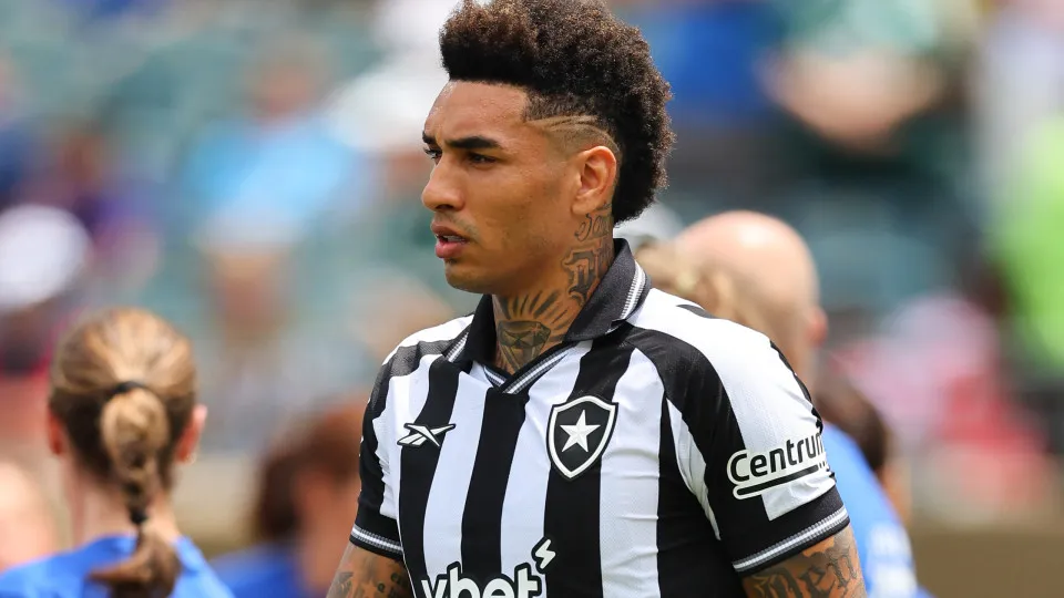 PHILADELPHIA, PA - JUNE 28:  Igor Jesus #99 of Botafogo during player introductions prior to the first half of the FIFA Club World Cup Round of 16 Game against SE Palmeiras on June 28, 2025 at Lincoln Financial Field in Philadelphia, Pennsylvania.  (Photo