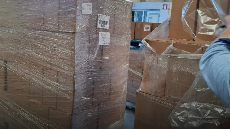 Apreendidos mais de 4.800 litros de vinho e de gin com ácido cítrico