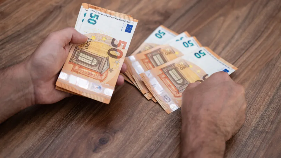 IRS a pagar? Regras e limites para dividir fatura em prestações