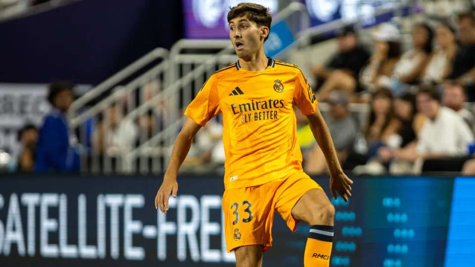 CHARLOTTE, NORTH CAROLINA - AUGUST 6: Rafael Obrador #33 of Real Madrid searches for a pass during a match between Real Madrid and Chelsea at Bank of America Stadium on August 6, 2024 in Charlotte, North Carolina. (Photo by Eston Parker/ISI Photos/Getty I