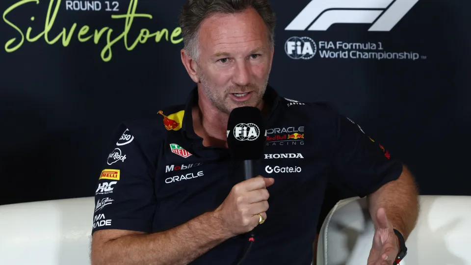 Christian Horner em conferência de imprensa no GP da Grã-Bretanha
