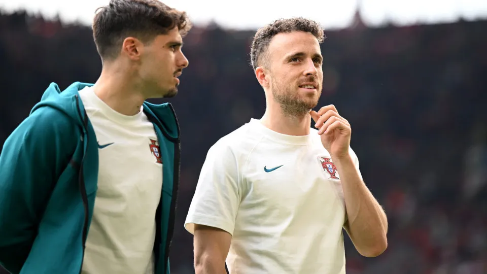 DORTMUND, GERMANY - JUNE 22: Pedro Neto and Diogo Jota of Portugal inspect the pitch prior to the UEFA EURO 2024 group stage match between Turkiye and Portugal at Football Stadium Dortmund on June 22, 2024 in Dortmund, Germany. (Photo by Michael Regan - U