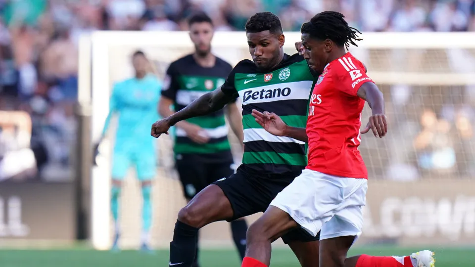 OEIRAS, PORTUGAL - MAY 25: Matheus Reis of Sporting CP with Leandro Barreiro of SL Benfica in action during the Portuguese Cup 2024/2025 - Final match between SL Benfica and Sporting CP at Estadio Nacional on May 25, 2025 in Oeiras, Portugal.  (Photo by G