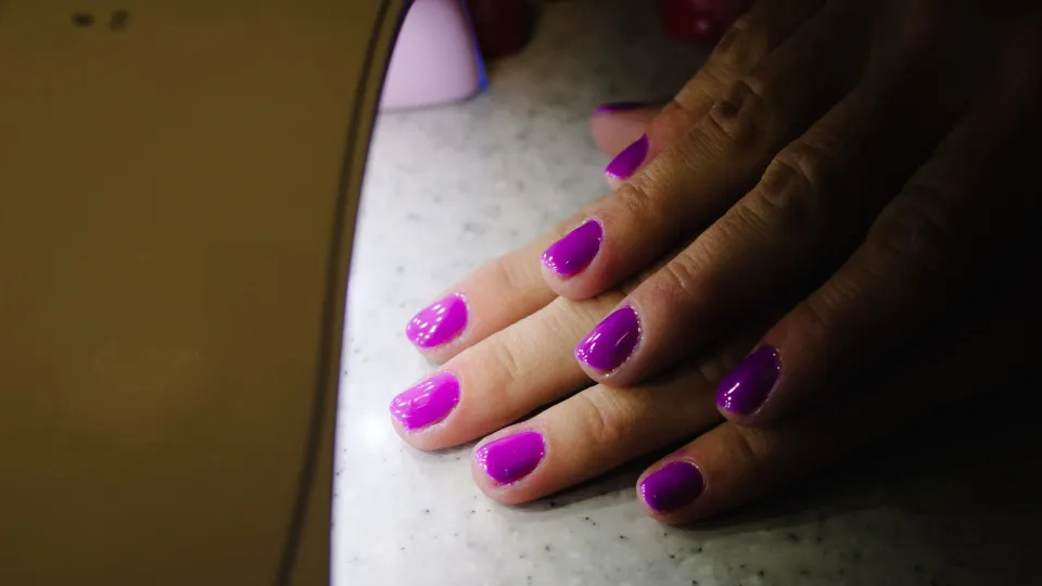 unhas, verniz