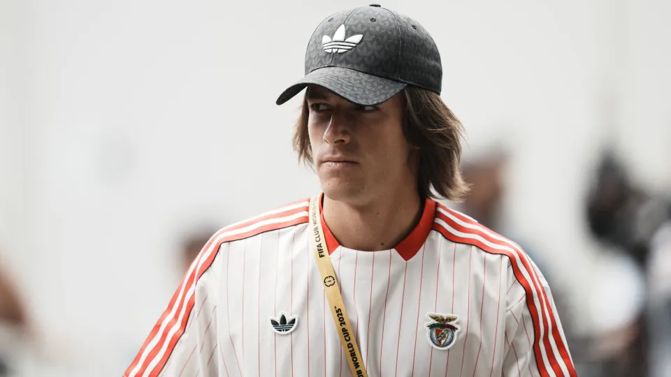 Afinal, quantos milhões arrecada o Benfica com a venda de Carreras?