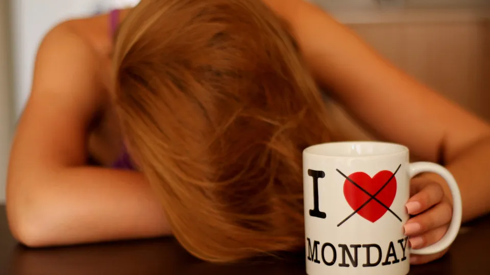 segunda feira; stress