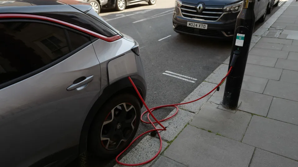 Os grandes desafios da transição para carros elétricos na Europa