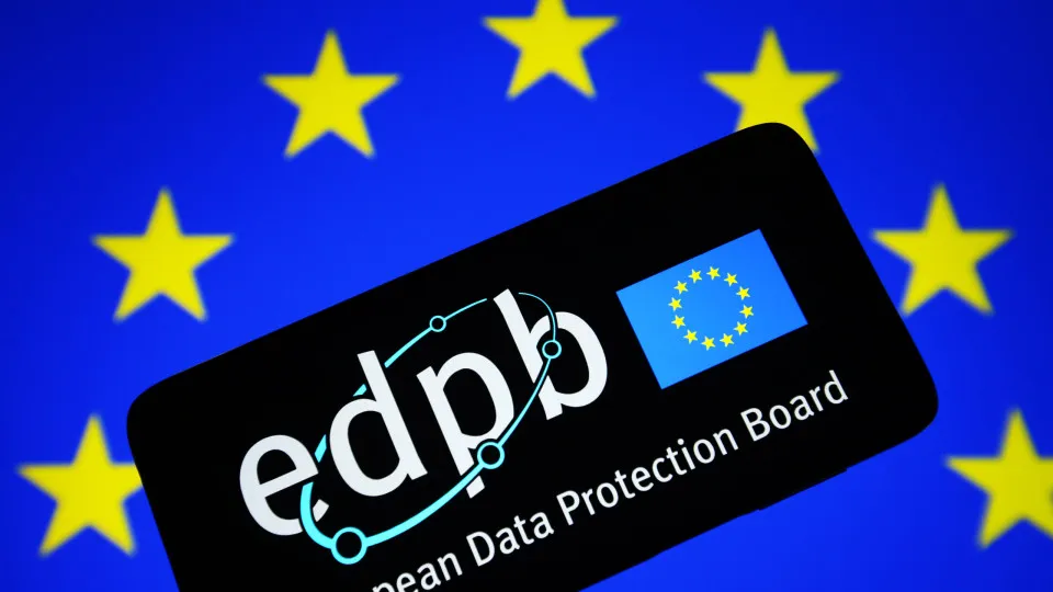 UKRAINE - 2023/04/15: In this photo illustration, European Data Protection Board (EDPB) logo is seen on a smartphone and European Union (EU) flag on a pc screen. (Photo Illustration by Pavlo Gonchar/SOPA Images/LightRocket via Getty Images)