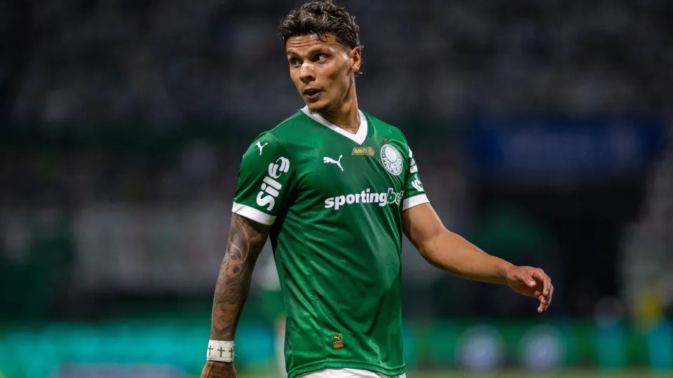 SAO PAULO, BRAZIL - JULY 16: Richard Ríos of Palmeiras looks on during the Brasileirao 2025 match between Palmeiras and Mirassol at Allianz Parque on July 16, 2025 in Sao Paulo, Brazil. (Photo by Riquelve Nata/Sports Press Photo/Getty Images)