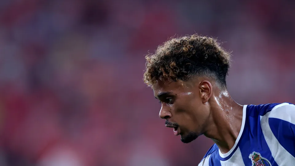EAST RUTHERFORD, NEW JERSEY - JUNE 23: Goncalo Borges #70 of FC Porto prepares to kick the ball during the FIFA Club World Cup 2025 group A match between FC Porto and Al Ahly SC at MetLife Stadium on June 23, 2025 in East Rutherford, New Jersey. (Photo by