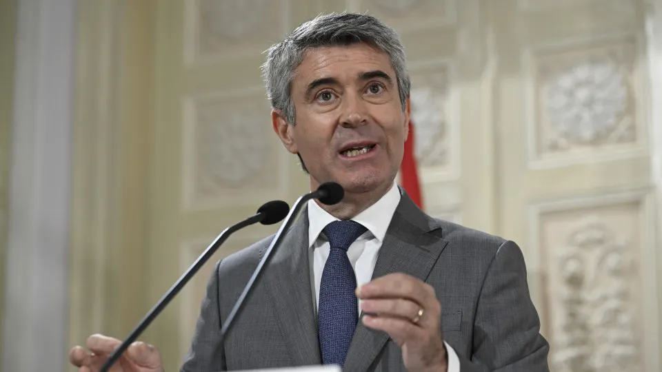"Redução do IRC deve ser prioridade", mas não sem critério, diz Carneiro