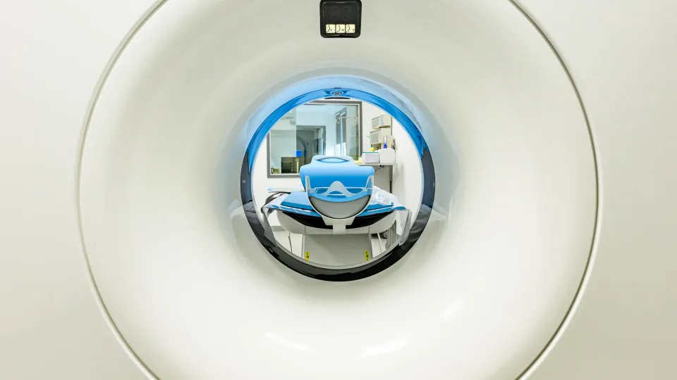 máquina de ressonância magnética