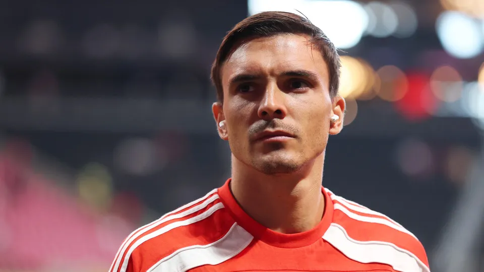 ATLANTA, GEORGIA - JULY 05: Joao Palhinha #16 of FC Bayern Munchen inspects the pitch prior to the FIFA Club World Cup 2025 quarter-final match between Paris Saint-Germain and FC Bayern München at Mercedes-Benz Stadium on July 05, 2025 in Atlanta, Georgia