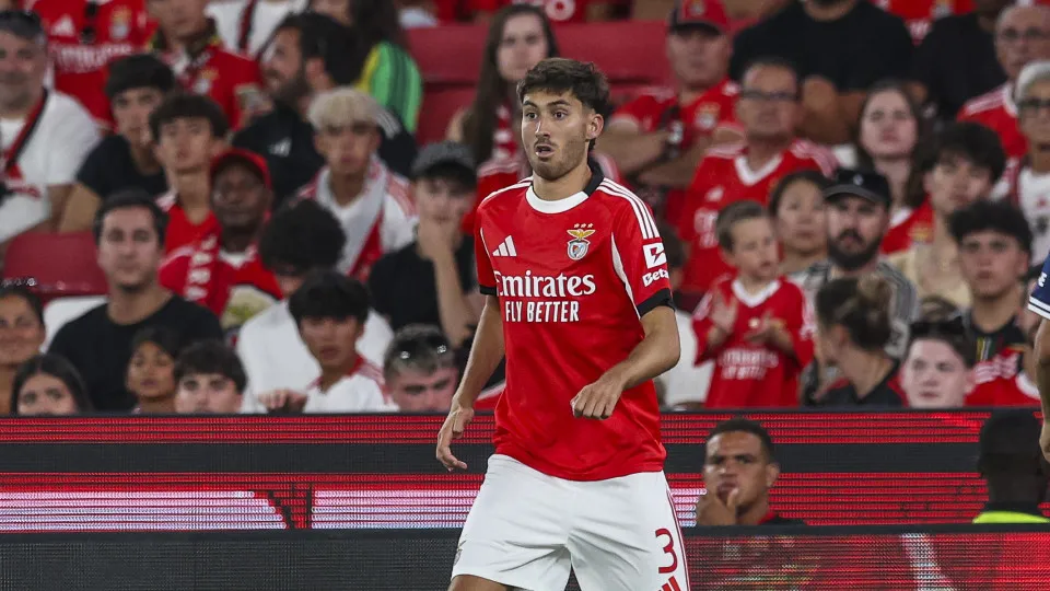 LISBON, PORTUGAL - JULY 26: Rafael Obrador of SL Benfica during the SL Benfica v Fenerbahce Pre-Season Friendly at Estadio da Luz on July 26, 2025 in Lisbon, Portugal. (Photo by Carlos Rodrigues/Getty Images)