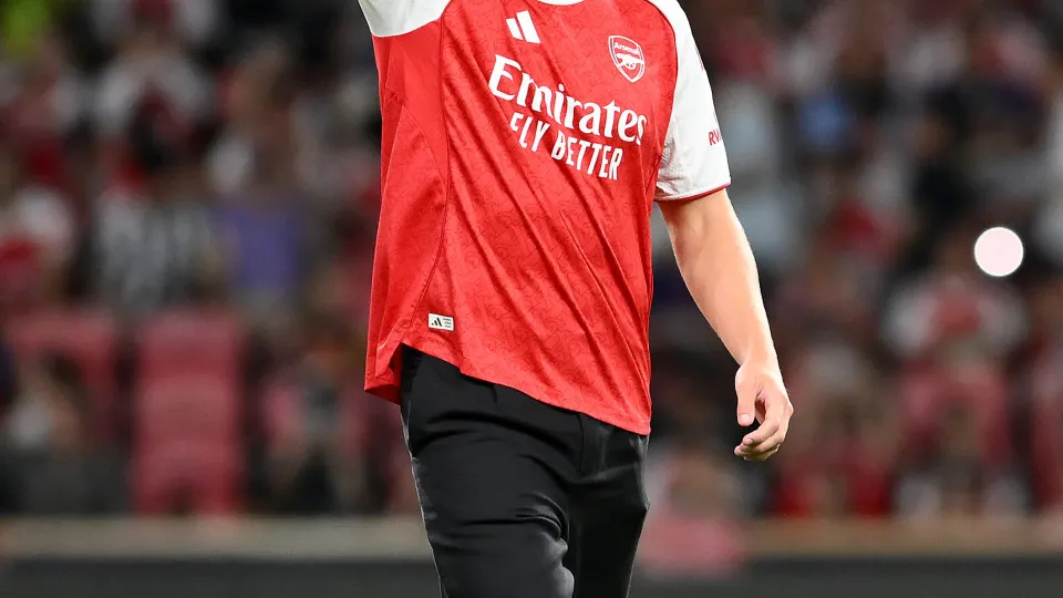 SINGAPORE, SINGAPORE - JULY 27: Viktor Gyokeres of Arsenal in action prior to the Pre-Season Friendly match between Arsenal FC and Newcastle United at National Stadium on July 27, 2025 in Singapore. (Photo by Apinya Rittipo/Getty Images)