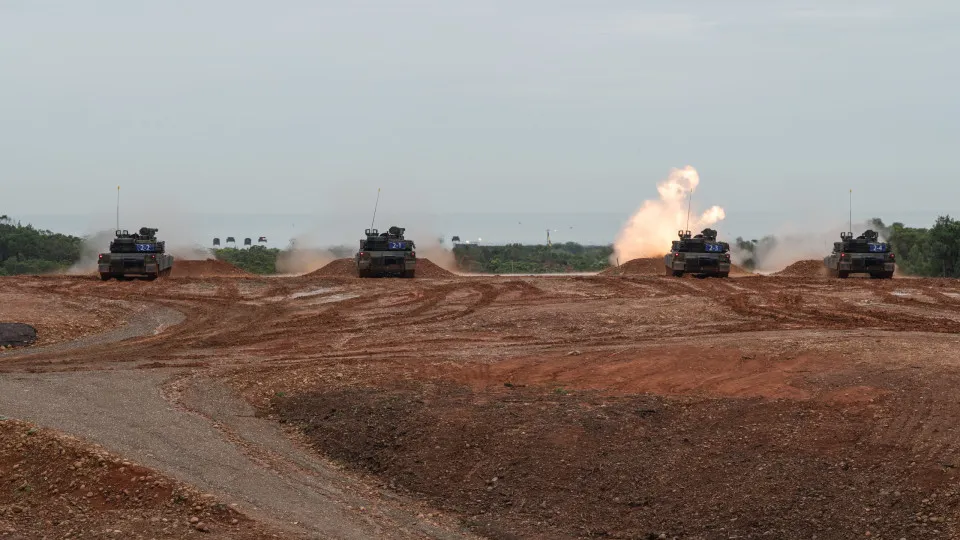  tanques M1A2T Abrams
