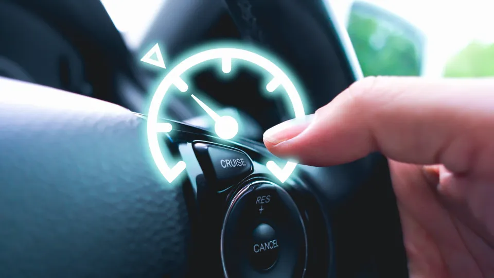 Controlo de velocidade de cruzeiro