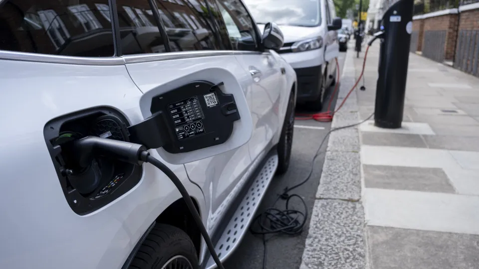 Europa vendeu mais carros elétricos até junho. Portugal segue a tendência
