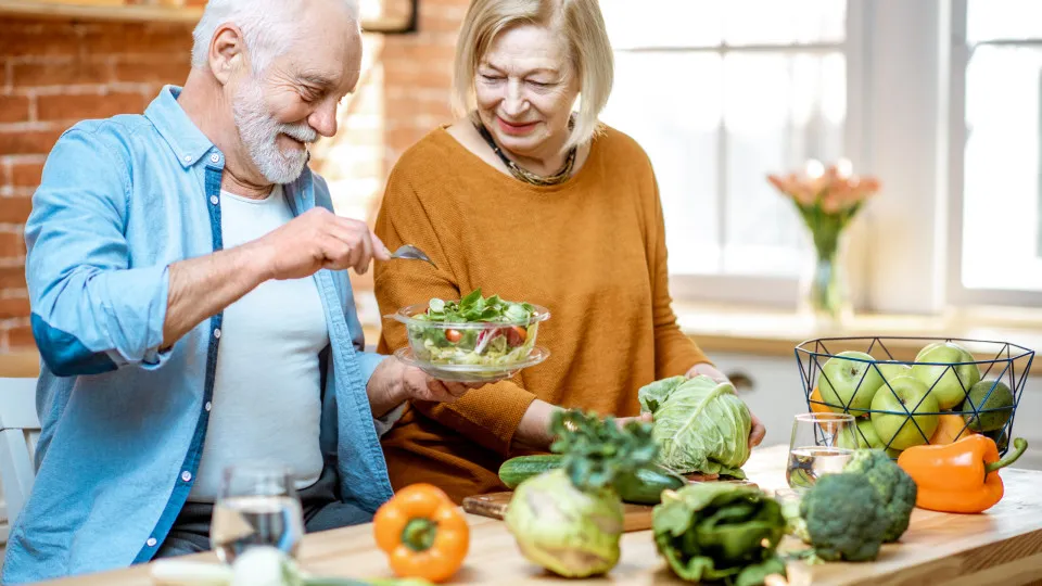 Idosos, alimentação saudável
